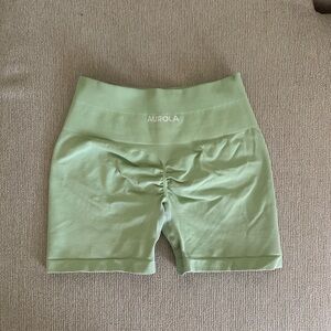 Aurola Shorts - Pastel Green